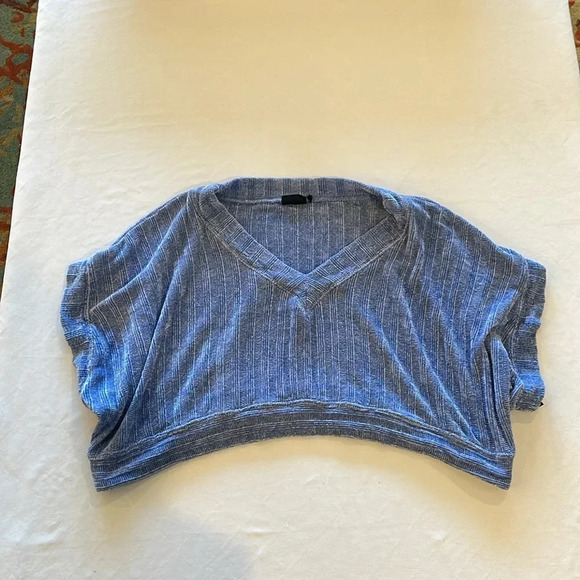 Urban Outfitters out from under Charlie Chenille‎ V-neck sweater women’s XS EUC - Picture 4 of 7